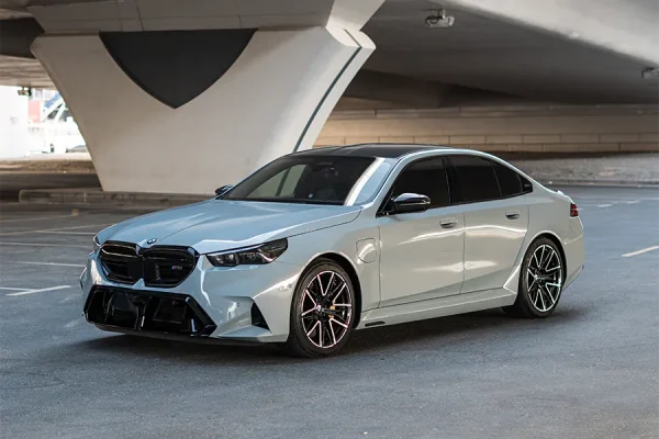 Rent BMW M5