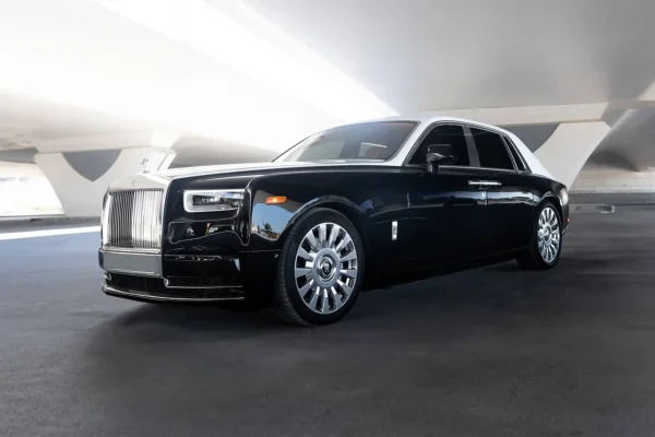 rent rolls royce phantom dubai